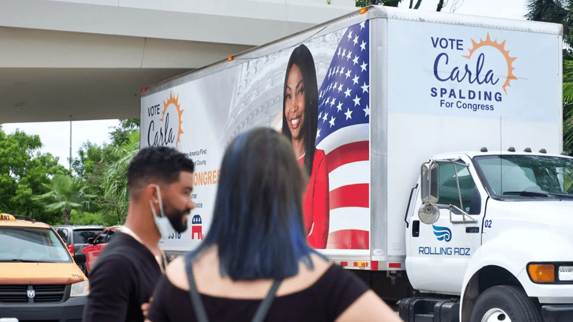 Why Mobile Billboards Outshine Traditional Billboards In Advertising Effectiveness