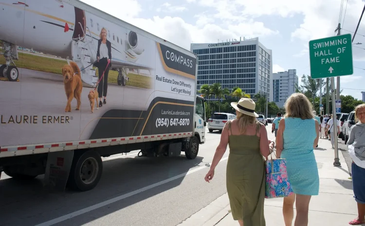 How to Create Eye-Catching Real Estate Billboards