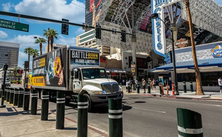 The Benefits of Mobile Billboards for Personal Injury Lawyers